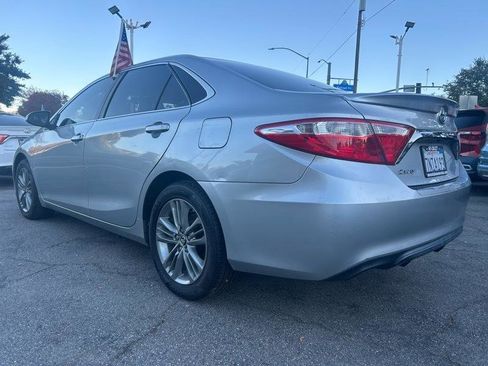 Used 2016 Toyota Camry SE FWD image 5
