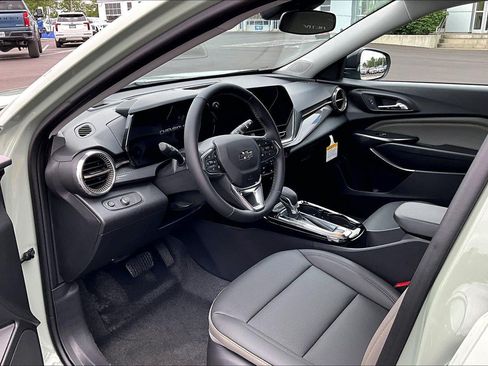 New 2026 Chevrolet Trax ACTIV w/ Driver Confidence Package FWD image 7