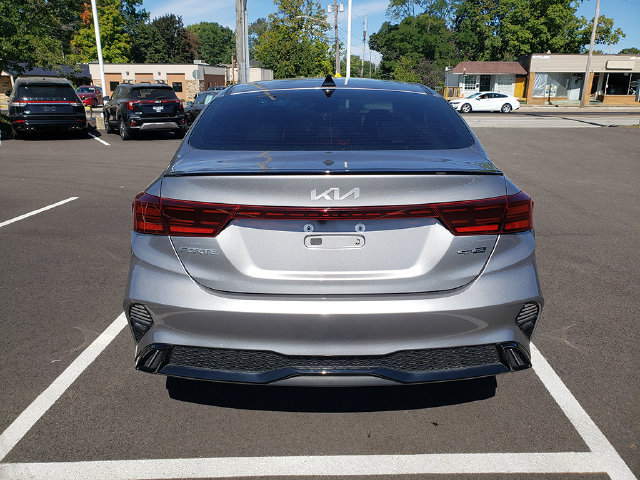 Certified 2023 Kia Forte GT-Line FWD image 5