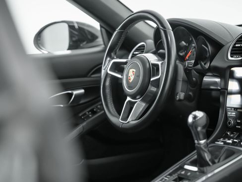 Used 2021 Porsche 718 Boxster RWD image 92