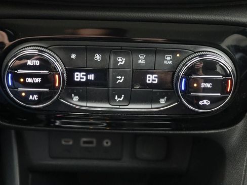 Used 2023 Buick Encore GX Select w/ Safety Package II image 22