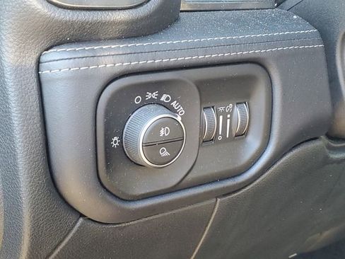 Used 2019 RAM 3500 Limited image 9