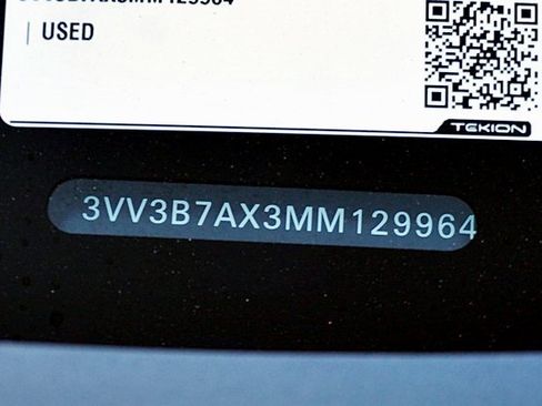 Used 2021 Volkswagen Tiguan SE image 33