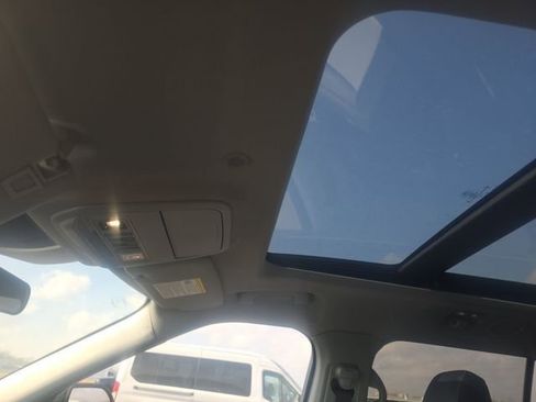 Used 2024 Ford Explorer XLT w/ Equipment Group 202A image 9