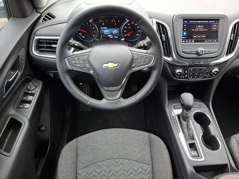 Used 2024 Chevrolet Equinox LT image 11