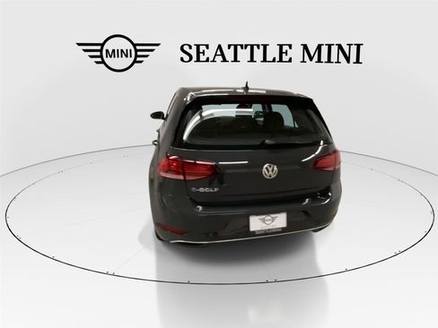 Used 2019 Volkswagen e-Golf SE w/ Driver Assistance Package FWD image 9