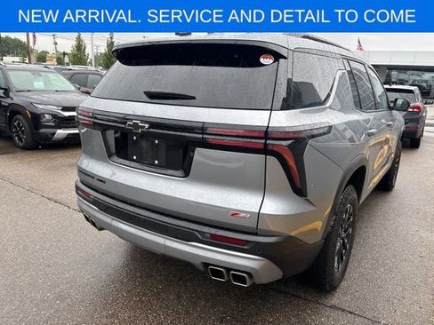 Used 2025 Chevrolet Traverse Z71 w/ Driver Confidence Package AWD/4WD image 7