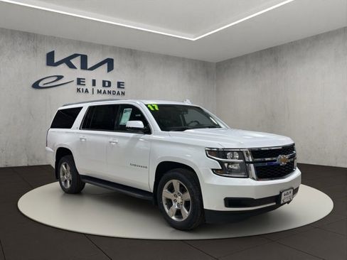 Used 2017 Chevrolet Suburban LT image 1