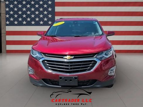 Used 2020 Chevrolet Equinox LT FWD image 2