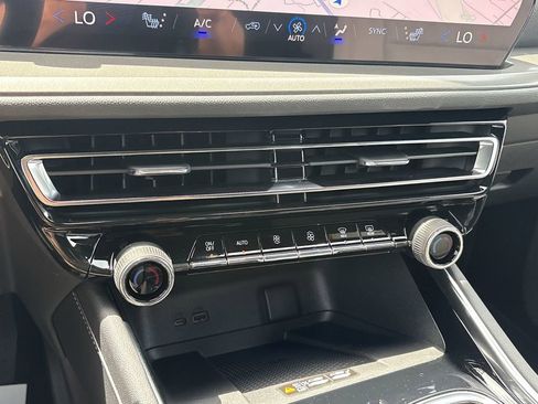 New 2026 Chevrolet Traverse LT image 19