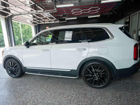 Used 2022 Kia Telluride SX w/ SX Prestige Package AWD/4WD image 2