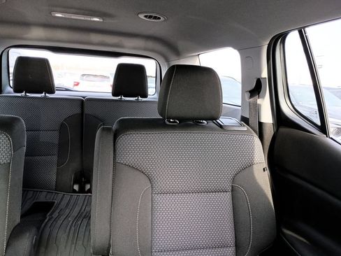Used 2023 GMC Acadia SLE w/ Driver Convenience Package FWD image 14