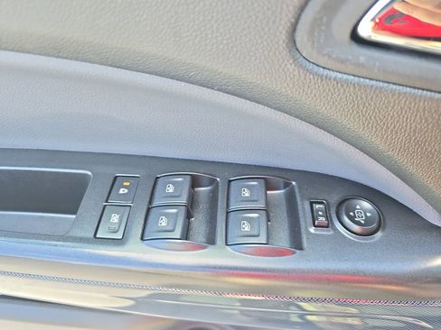 Used 2021 Chevrolet Colorado Z71 AWD/4WD image 29