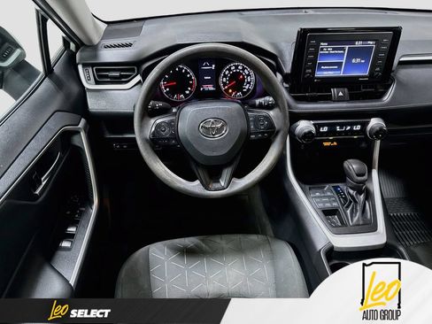 Used 2021 Toyota RAV4 XLE w/ Convenience Package AWD/4WD image 24