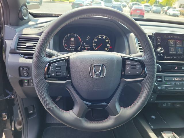 Certified 2024 Honda Ridgeline Black Edition image 17
