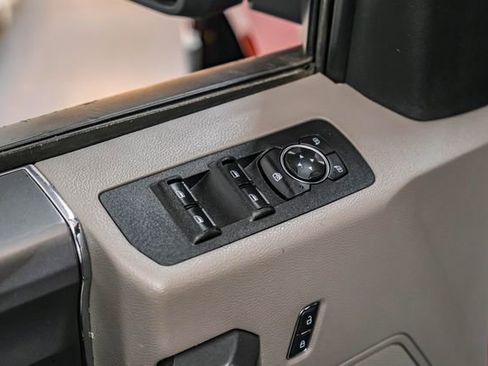 Used 2018 Ford F150 XLT w/ Equipment Group 302A Luxury image 44