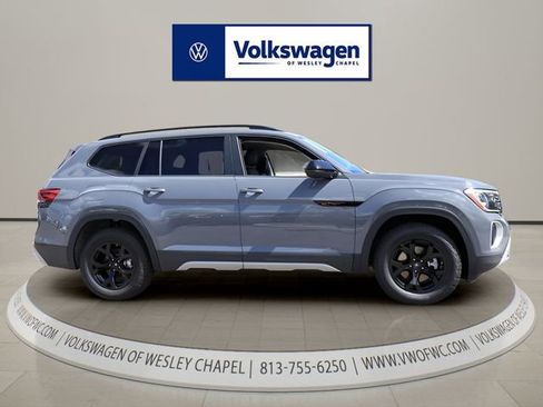 New 2026 Volkswagen Atlas Peak Edition AWD/4WD image 8