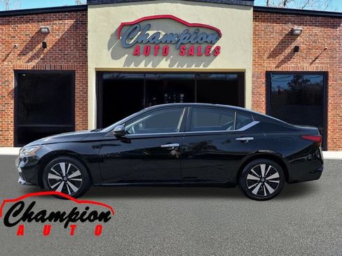 Used 2022 Nissan Altima 2.5 SV FWD image 8