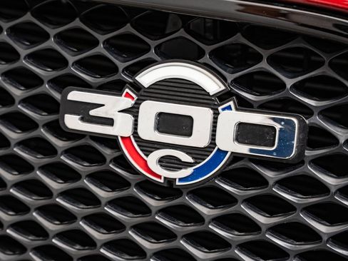 Used 2023 Chrysler 300 C RWD image 18