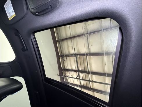 Used 2017 Lincoln MKX Reserve image 39