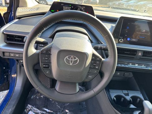 Used 2025 Toyota Prius LE image 29