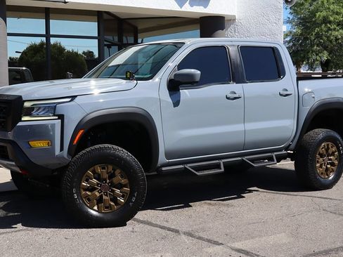 Used 2022 Nissan Frontier Pro-X RWD image 3