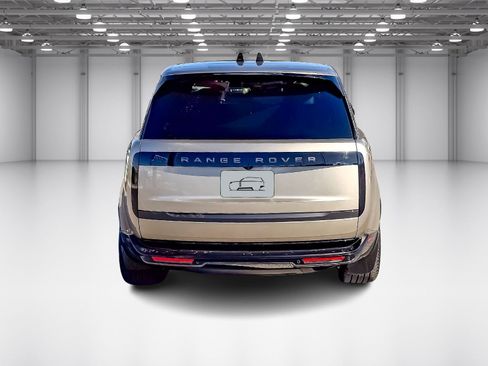 New 2025 Land Rover Range Rover SE image 4
