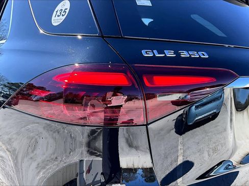 Used 2025 Mercedes-Benz GLE 350 4MATIC image 29