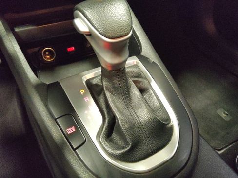 Used 2023 Kia Forte LXS w/ LXS Technology Package image 26