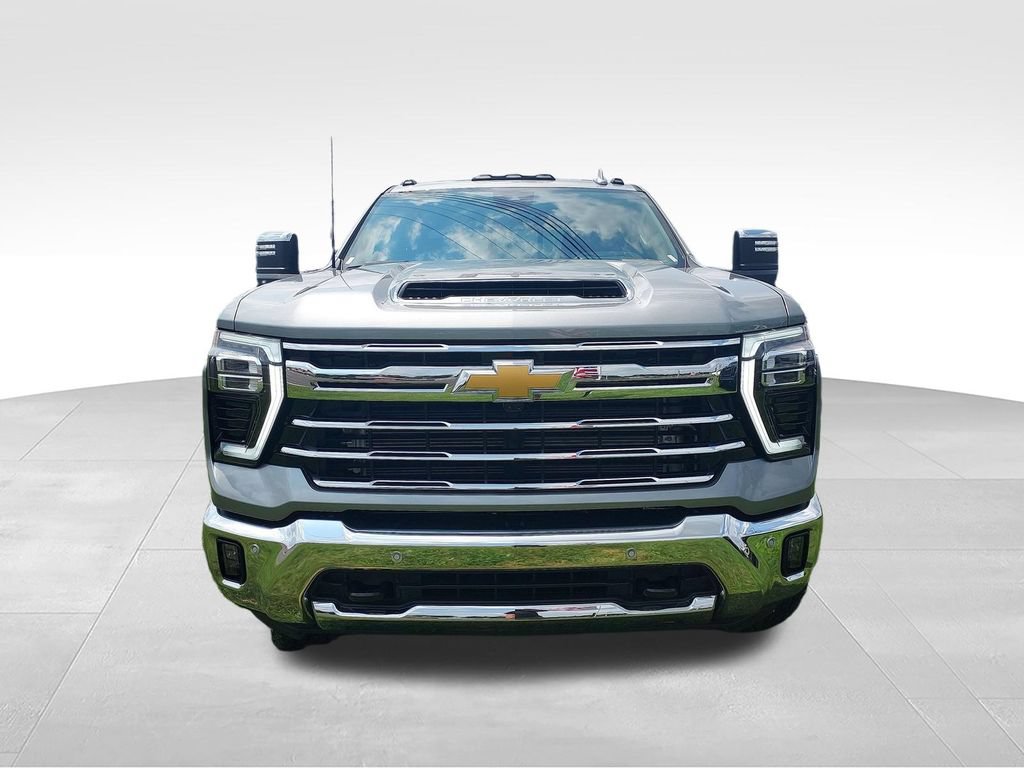 New 2026 Chevrolet Silverado 3500 LTZ w/ LTZ Premium Package AWD/4WD image 8
