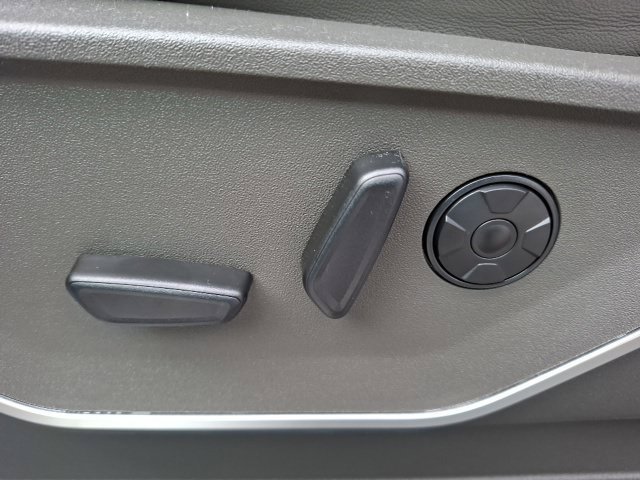 New 2026 Ford F250 Platinum w/ Platinum Plus Package AWD/4WD image 16