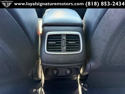Used 2020 Kia Sorento EX FWD image 19