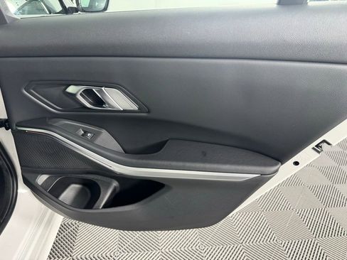 Used 2023 BMW 330i Sedan w/ Premium Package image 28