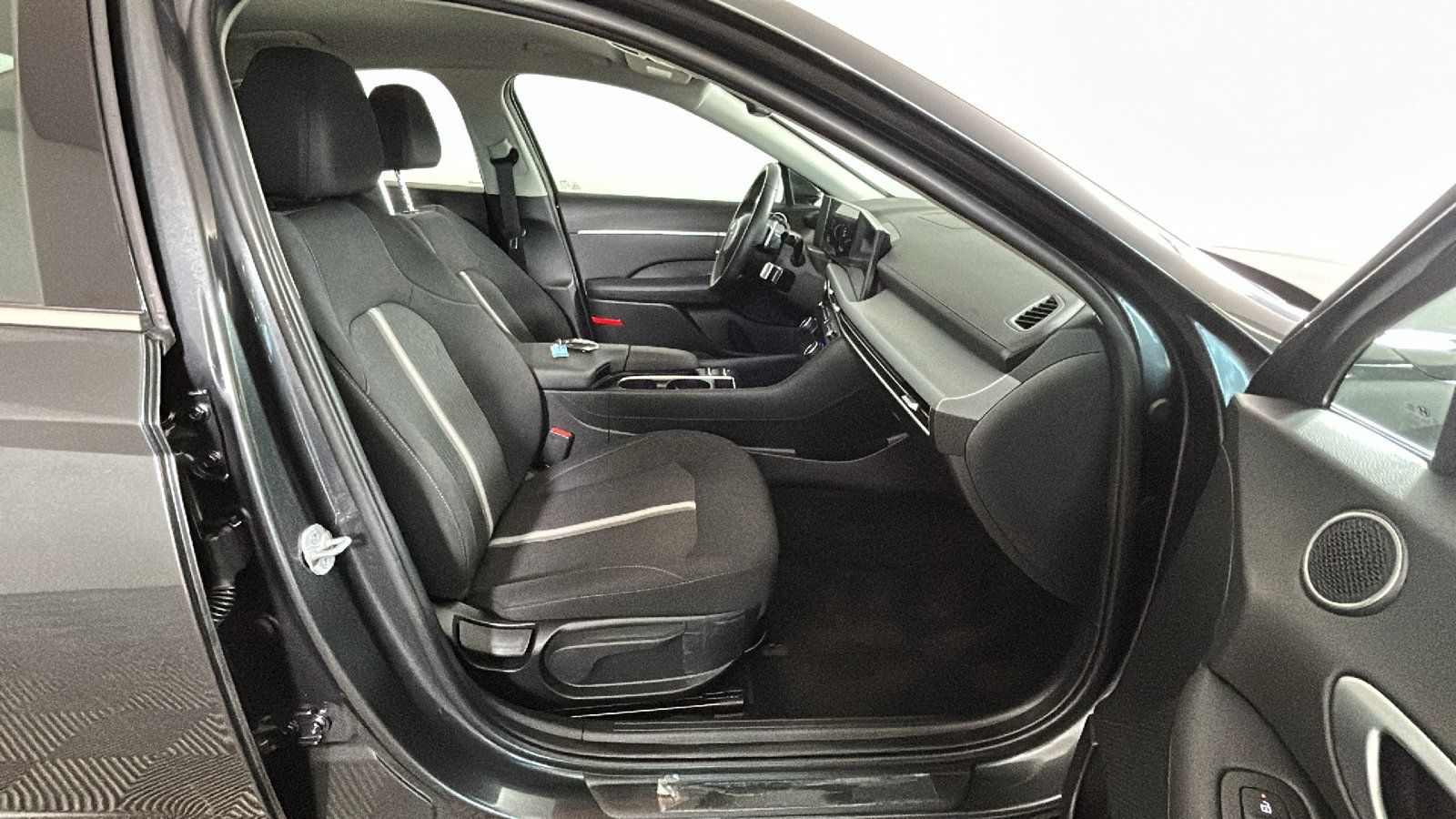 Used 2026 Hyundai Sonata SEL FWD image 36