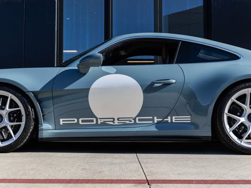 Certified 2024 Porsche 911 GT3 RS RWD image 22