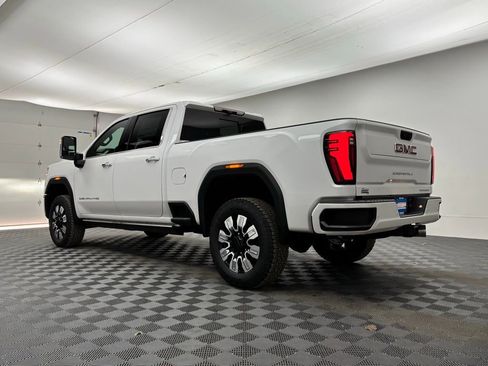 New 2025 GMC Sierra 2500 Denali w/ Denali Reserve Package image 11