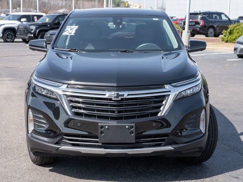 Used 2024 Chevrolet Equinox LT image 2