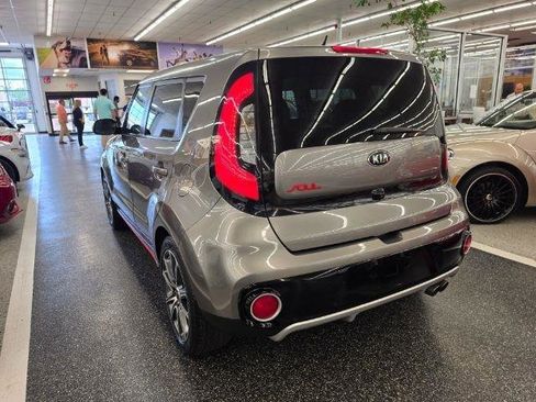 Used 2017 Kia Soul ! w/ Tech Package FWD image 6