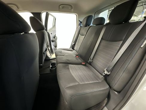 Used 2023 Nissan Leaf S image 18