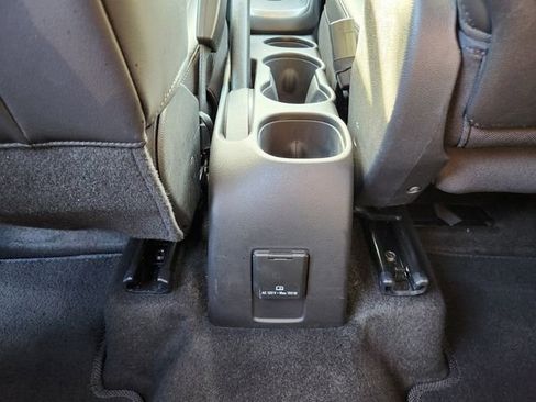 Used 2021 Chevrolet Trax LT w/ LT Convenience Package image 16