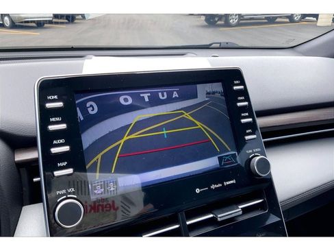 Used 2021 Toyota Avalon XLE FWD image 23