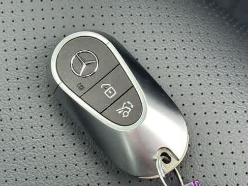 Certified 2026 Mercedes-Benz GLC 350e 4MATIC image 37