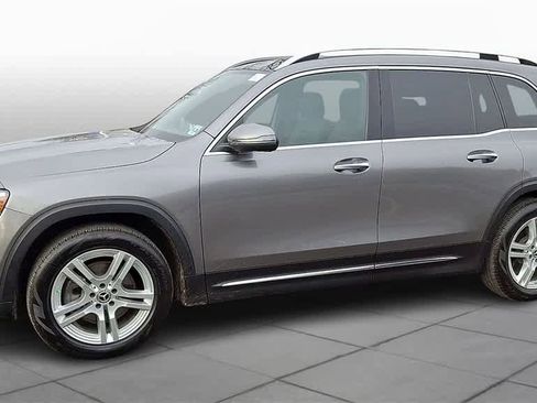 Used 2021 Mercedes-Benz GLB 250 4MATIC image 4
