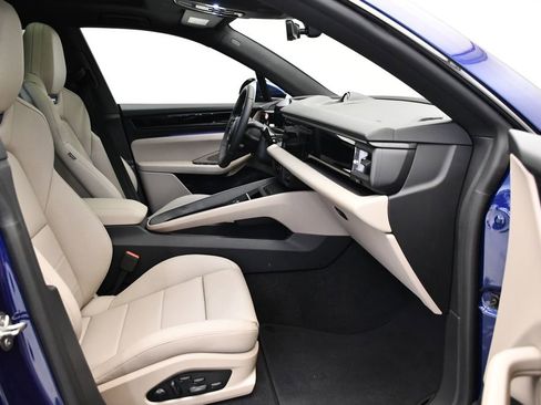 Used 2025 Porsche Macan 4S Electric image 48