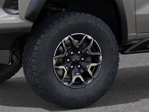 New 2026 Chevrolet Colorado ZR2 w/ Technology Package AWD/4WD image 9