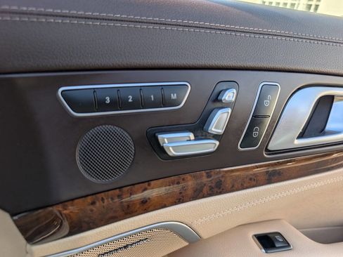 Used 2019 Mercedes-Benz SL 550 image 30