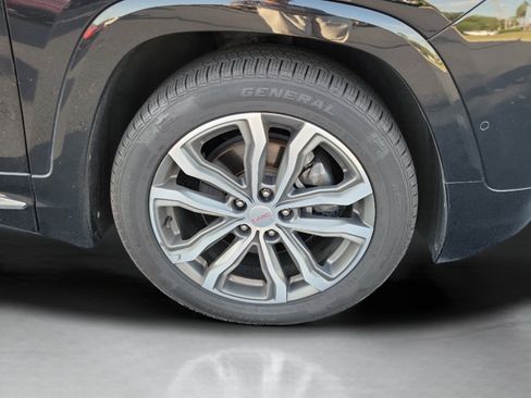 Used 2019 GMC Terrain Denali w/ Advanced Safety Package FWD image 17