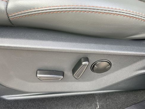 Used 2025 Ford Expedition Active image 11