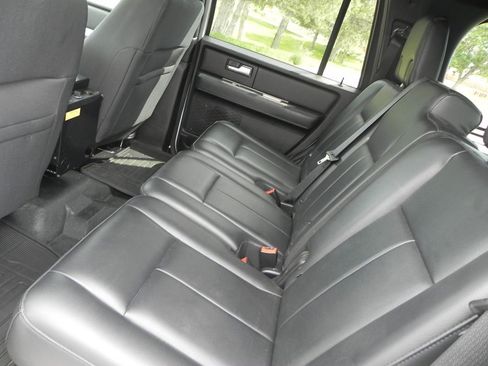 Used 2017 Ford Expedition XL image 16