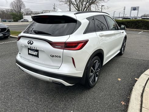 Certified 2023 INFINITI QX50 Sport image 8